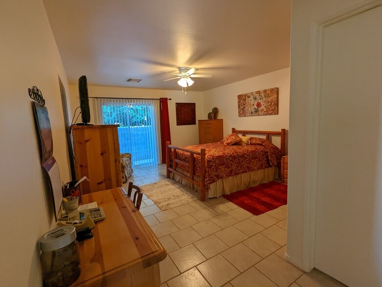 Building Photo - 90 E Cliff House Dr