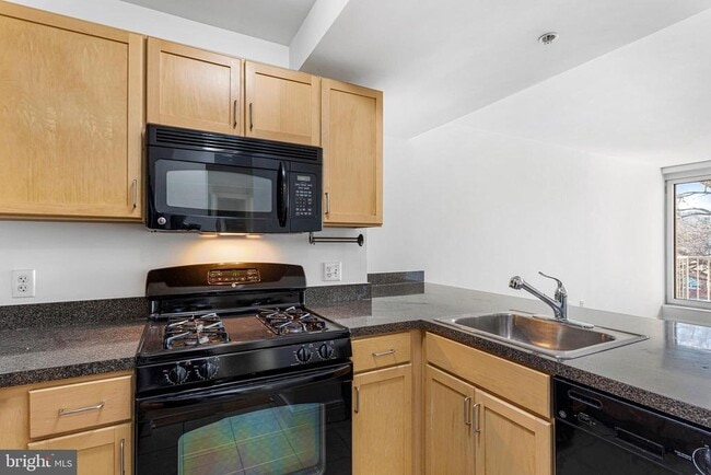 Building Photo - 800 4th St SW