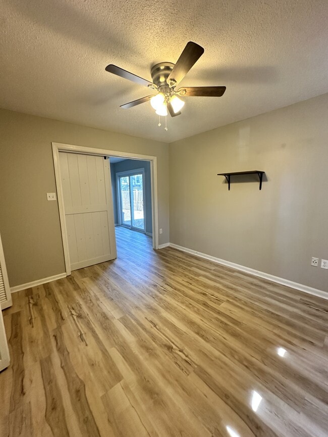 Building Photo - 38 Helmsman Ct