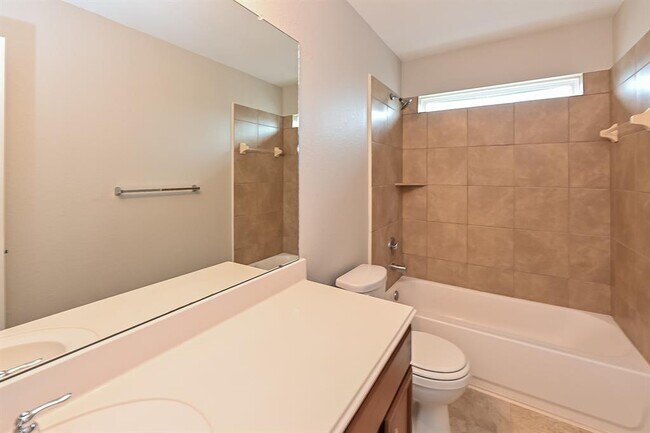 Building Photo - 4930 Hackamore Brook Ct