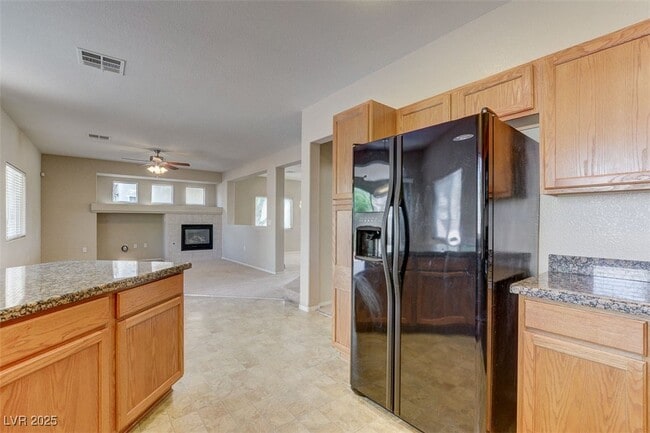 Building Photo - 10940 Salernes St