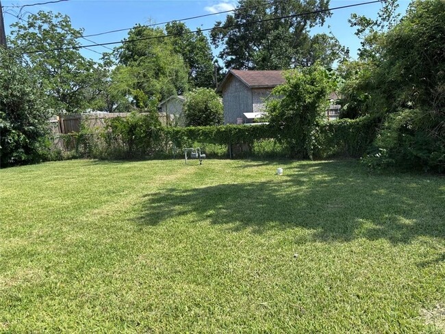 Building Photo - 3208 Suiter Way
