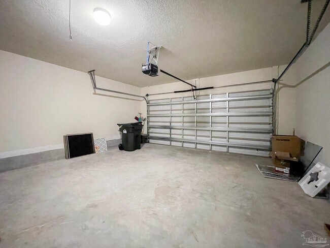 Building Photo - 12343 Pinfish Rd