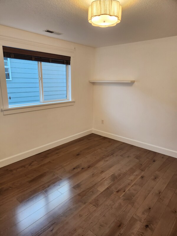 Building Photo - 1940 NE 72nd Ave.