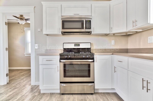 Building Photo - 290 2nd Ave