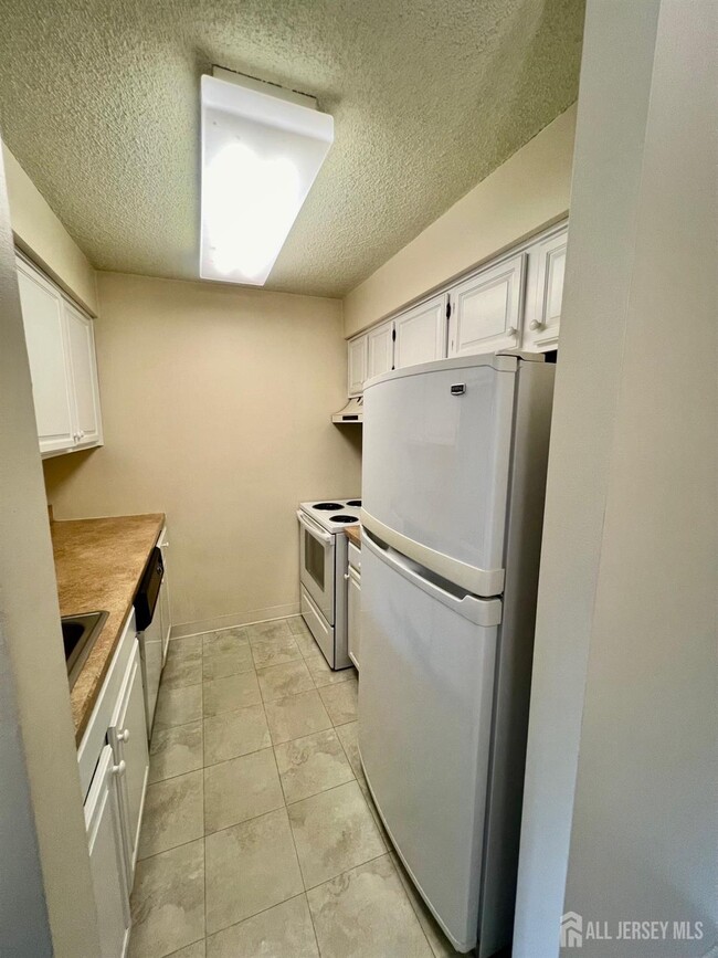 Building Photo - 1317 Ravens Crest Dr