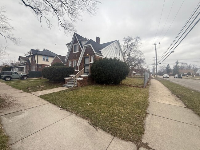 Building Photo - 12847 Maiden St