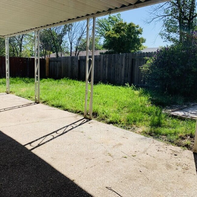 Building Photo - 5320 Andrea Blvd