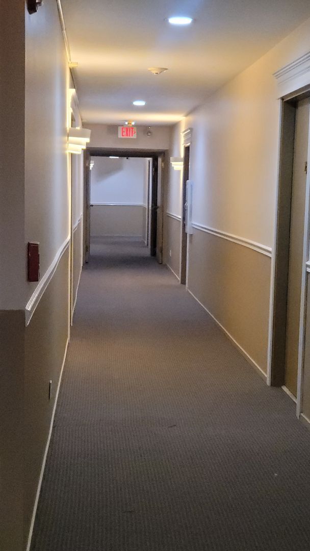 Building Photo - 1000 Bayside Dr