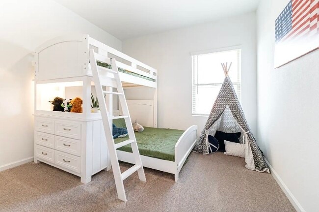 Building Photo - 9730 Kilkenny St