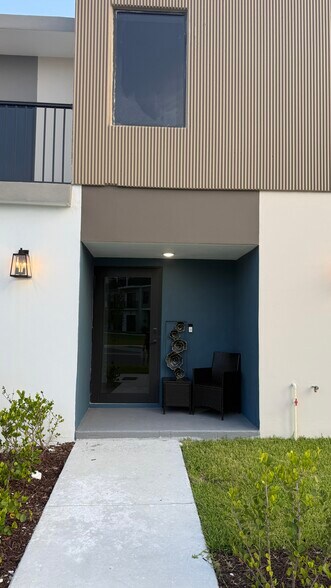Building Photo - 14608 SW 261st Ter