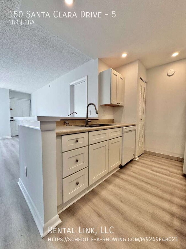 Building Photo - 150 Santa Clara Dr