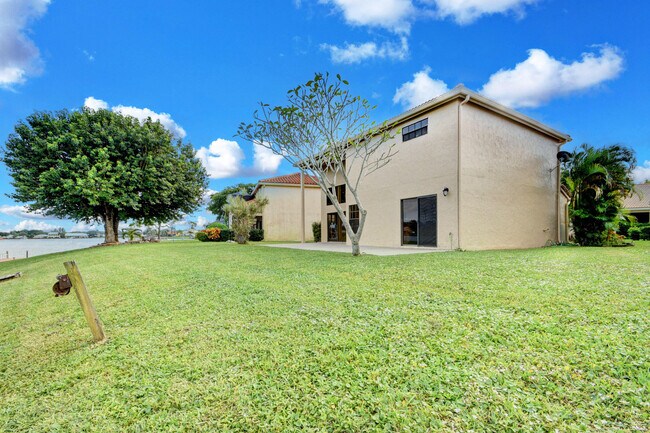 Building Photo - 12561 Shoreside Ln