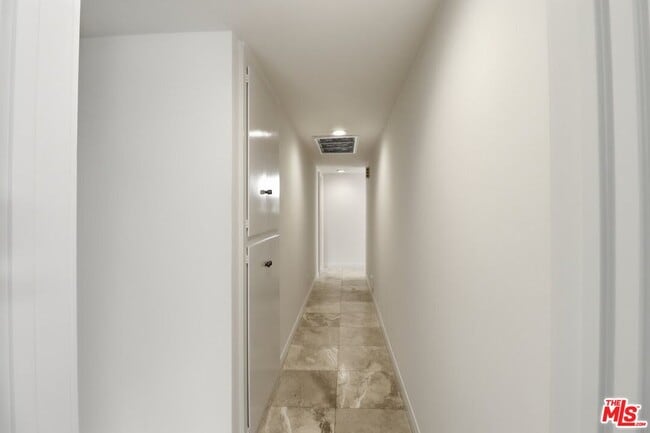 Building Photo - 18149 Wakecrest Dr