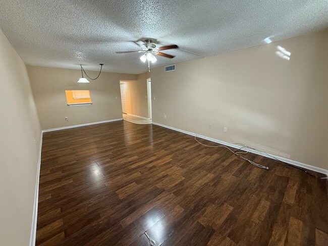 Building Photo - 1820 N Lauderdale Ave