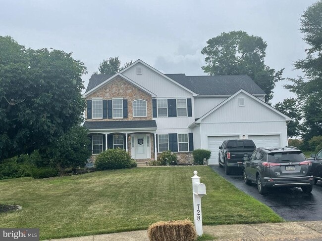 Building Photo - 728 Slate Hill Dr