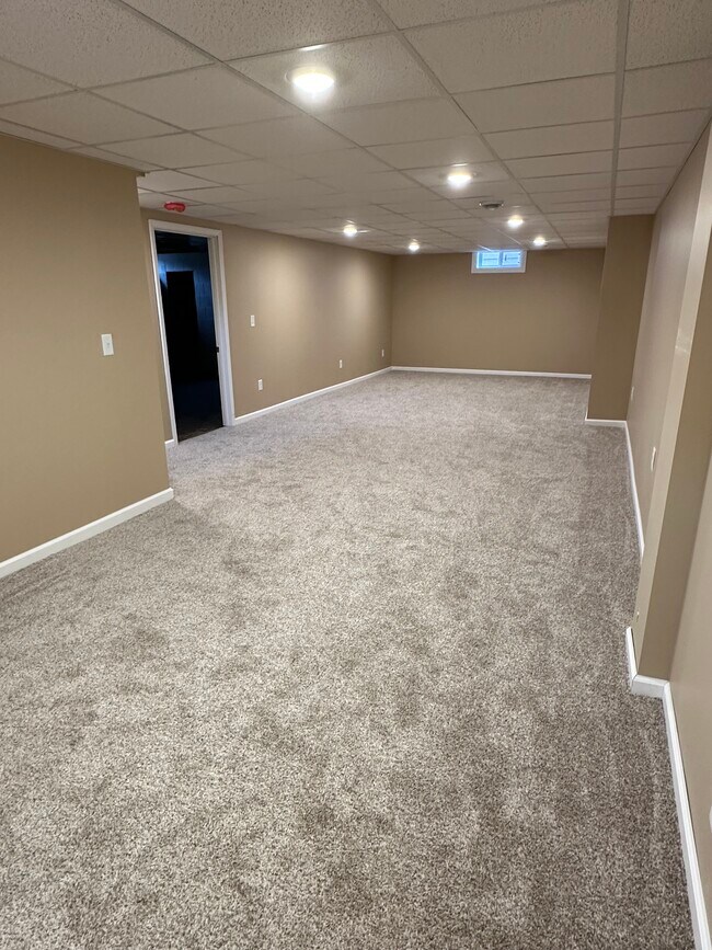 Building Photo - 831 25th Ave N