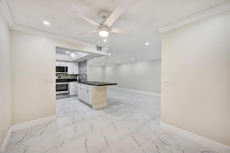 Building Photo - 3336 Quail Close