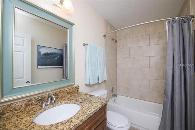 Building Photo - 2060 Sunnyside Pl