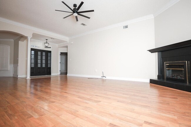 Building Photo - 816 W Ridgewood Cove