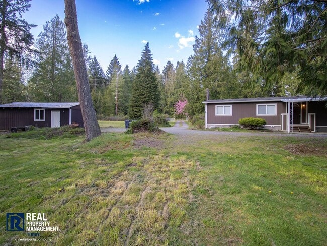 Building Photo - 2 Bed / 2 Bath Home with 4-Car Garage, Large Yard & RV Parking in Graham!