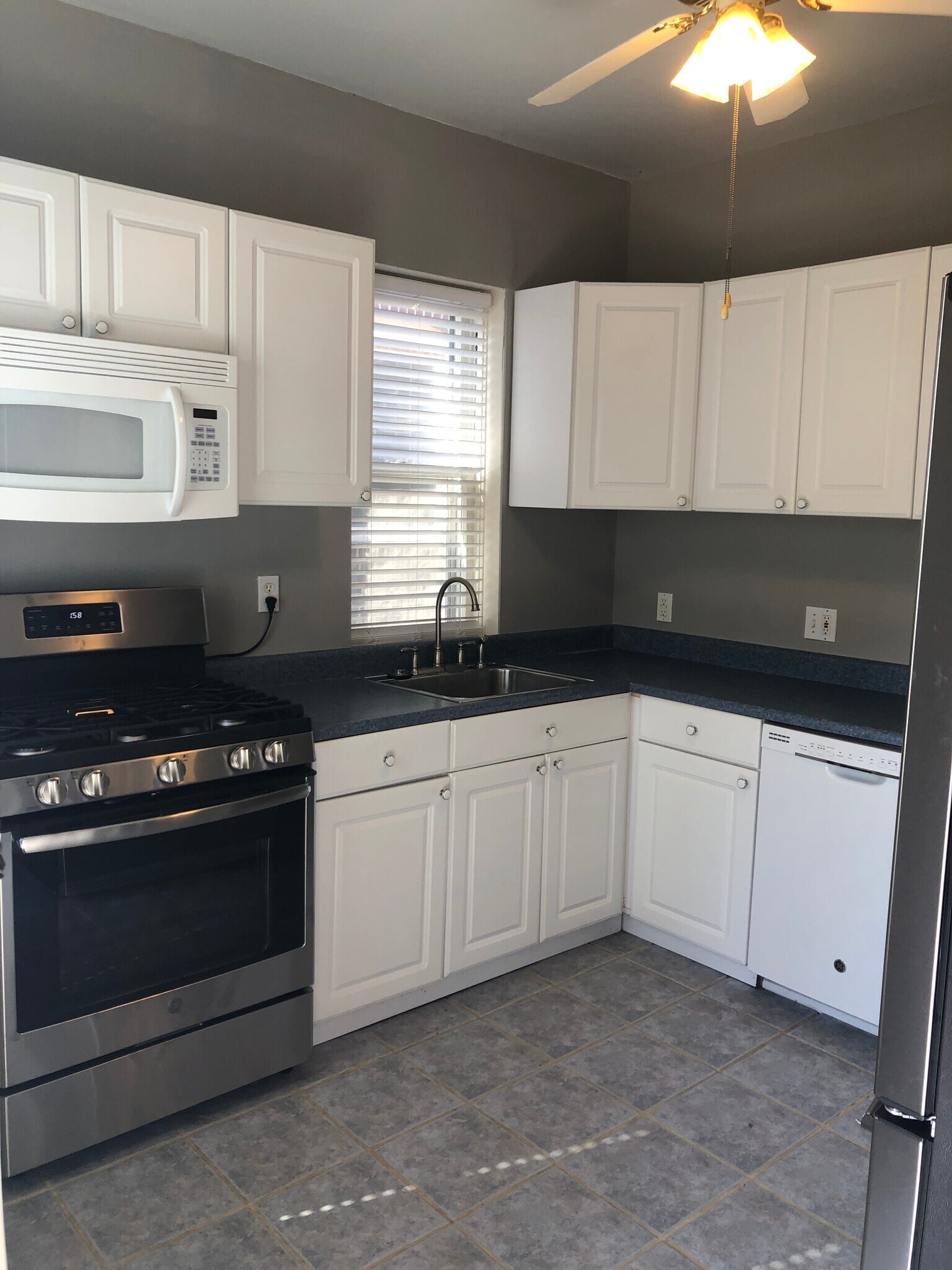 Building Photo - 4516 Shenandoah Ave