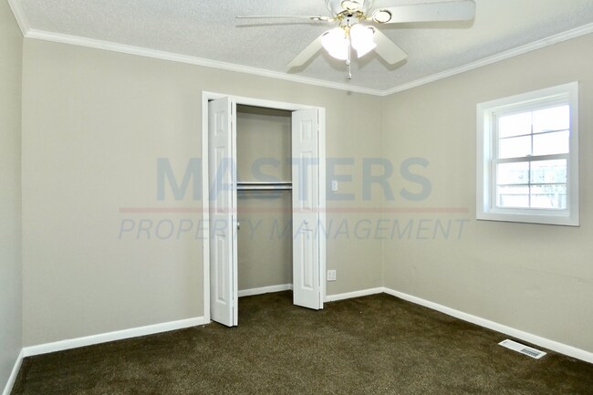 Building Photo - 2163 Hoops Dr