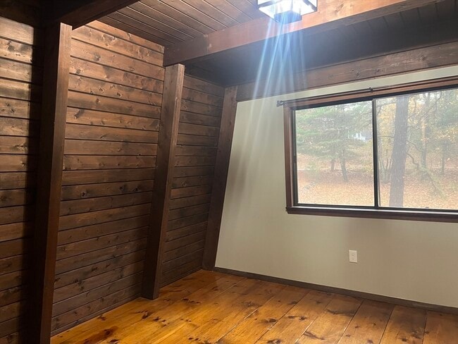 Building Photo - 888 Salem St