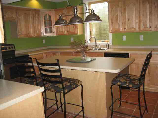 Building Photo - 1895 Highbank Dr