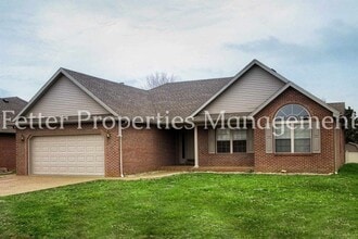 Building Photo - Beautiful 3bd 2.5 bath Northside