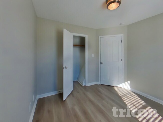 Building Photo - 421 Faulkner Dr