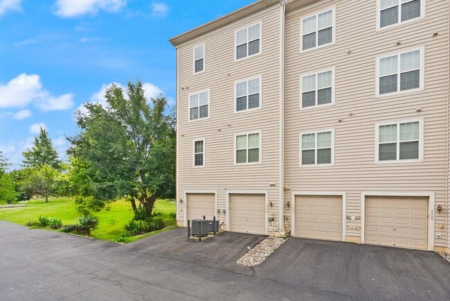 Building Photo - 9502 Lee Ct