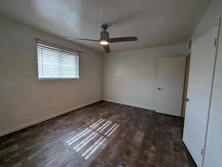 Building Photo - 1812 S Hardy Dr