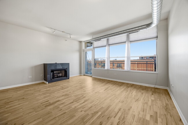 Building Photo - 1200 W Monroe St