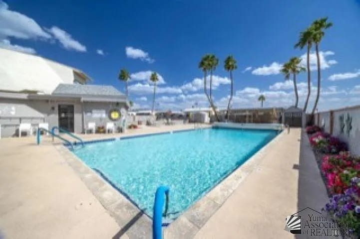 Refreshing pool, heated and fabulous. Even have water aerobics classes! - 11489 S Clara Anita Dr