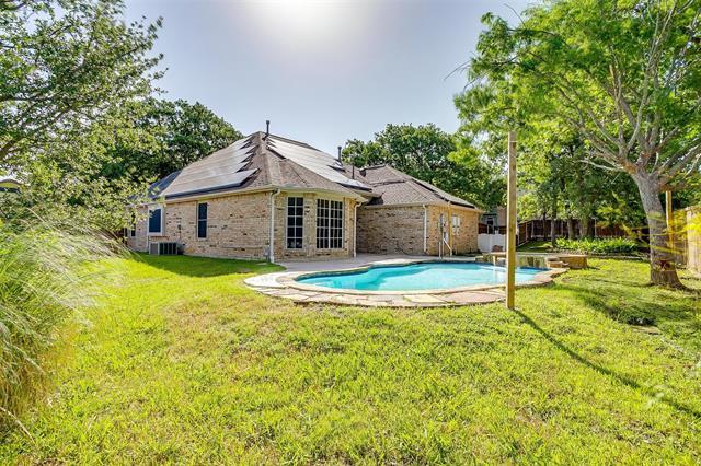 Building Photo - 704 Red Oak Ct