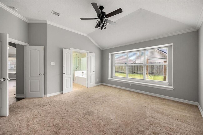 Building Photo - 11010 Starling Creek Dr