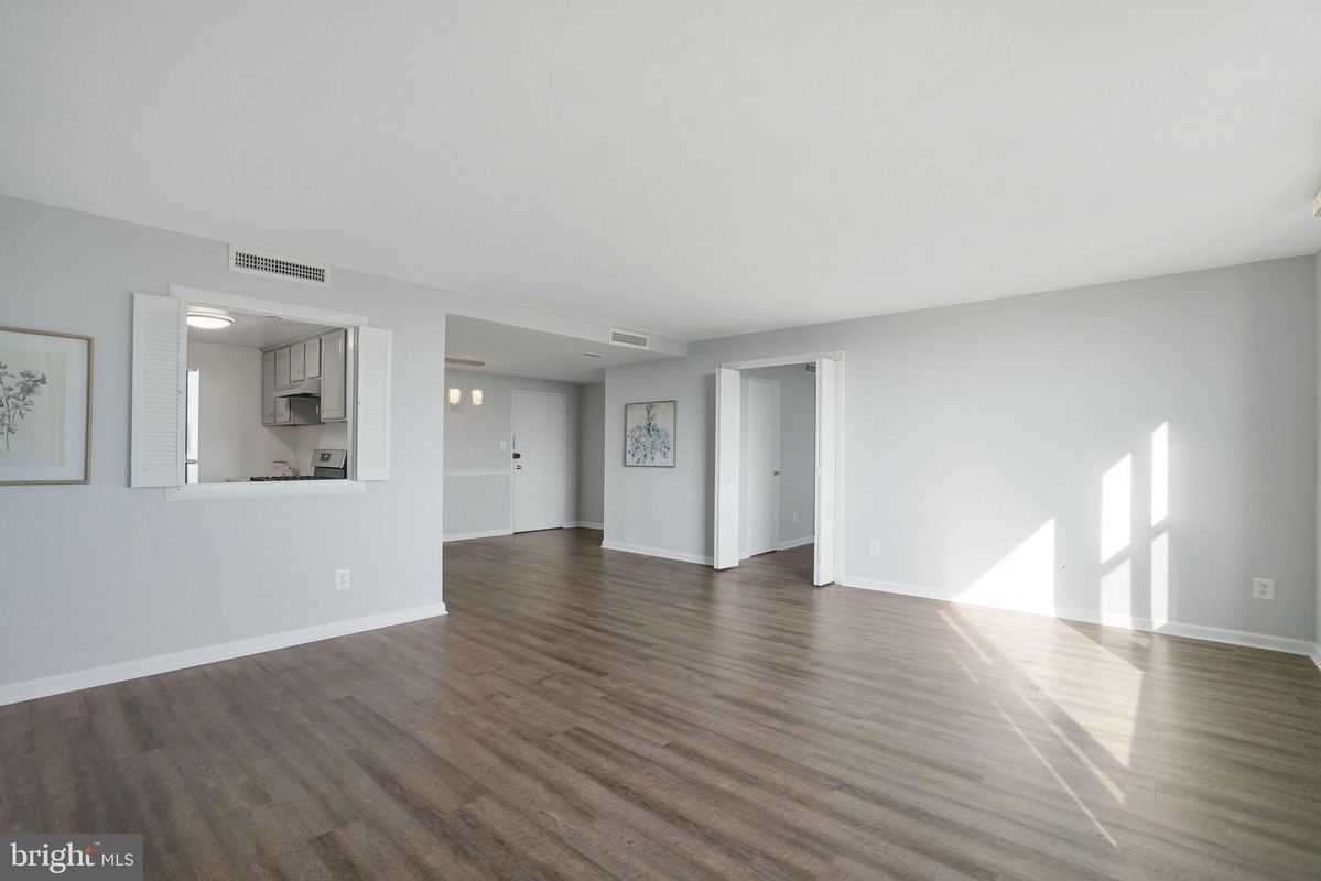 Building Photo - 4600 Duke St