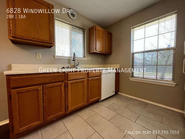 Building Photo - 6828 Windwillow Dr
