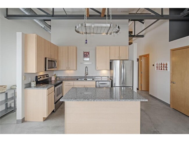 Building Photo - 111 E Franklin Ave