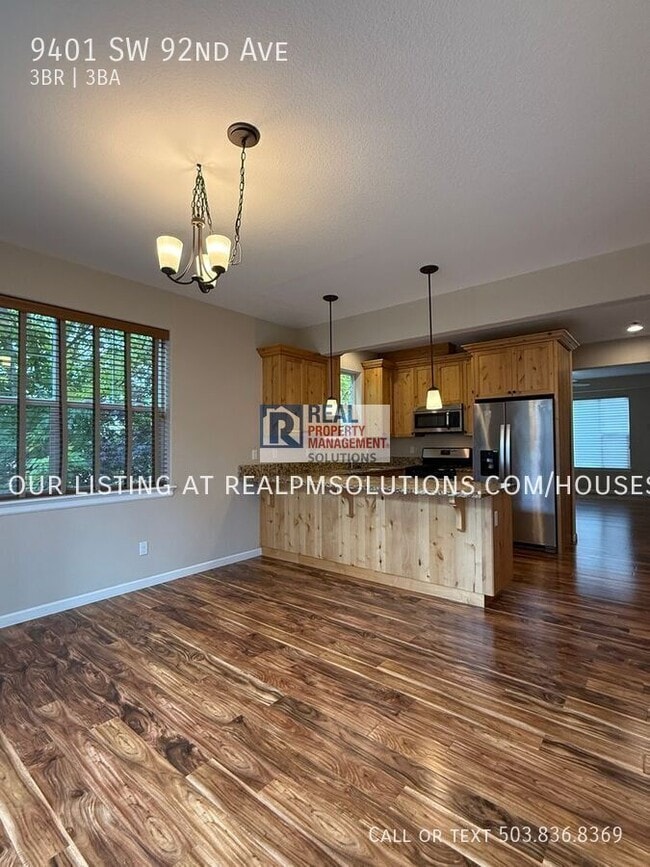 Building Photo - 9401 SW 92nd Ave