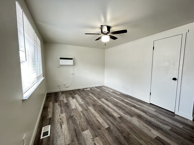 Building Photo - 3440 S 200 E