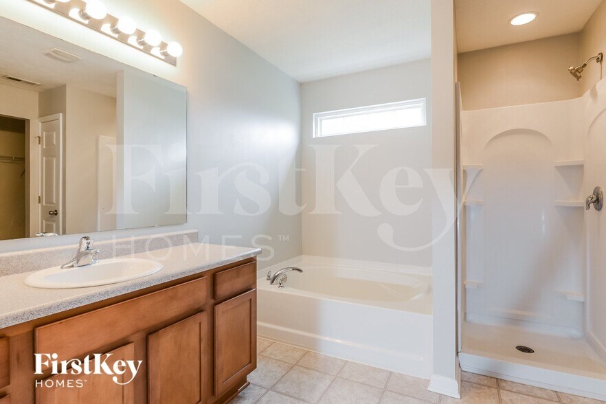 Building Photo - 2702 Kilmurray Dr