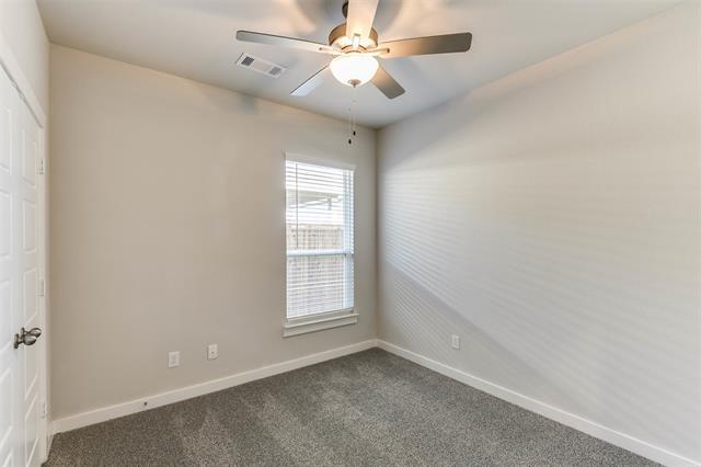 Building Photo - 617 Blackland dr