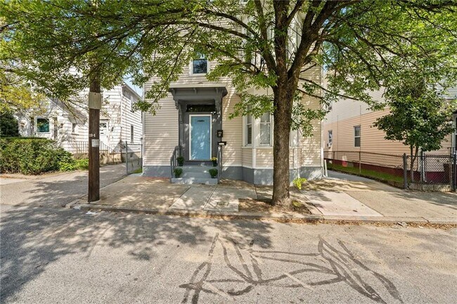 Primary Photo - 1165 Chalkstone Ave