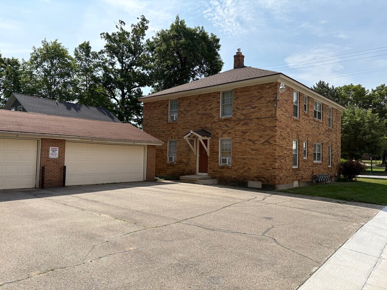 Building Photo - 425 Lyon St NE