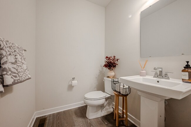 Building Photo - 1018 Applecross Dr