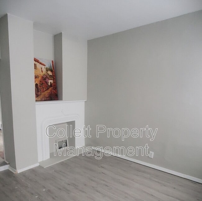 Building Photo - 1924 E 123rd St