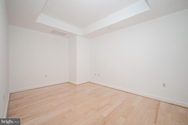 Building Photo - 1881 N Nash St