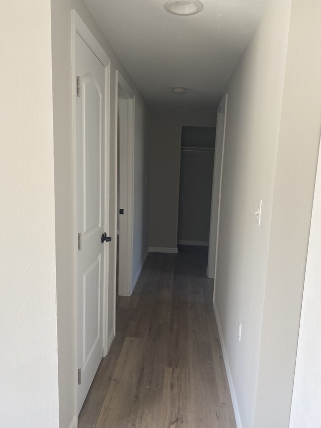 Building Photo - 5306 S Lockwood Ridge Rd